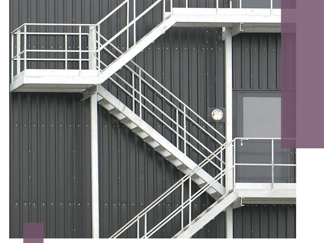 Изготовление и монтаж пожарных лестниц в Тихвине быстро и надежно