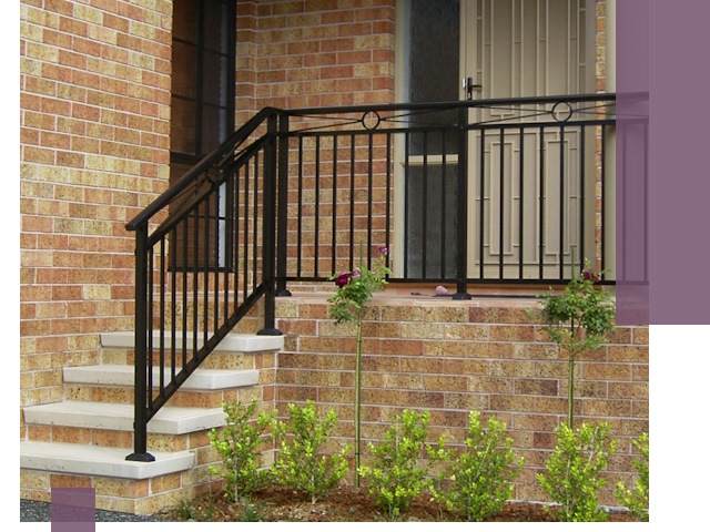 Уличные перила из металла под ключ в Тихвине
