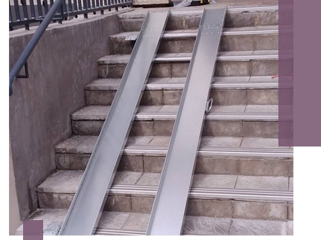 Демонтаж откидных пандусов профессионально в Тихвине