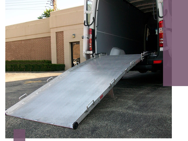 Мобильные пандусы в Тихвине — производство, монтаж и аренда