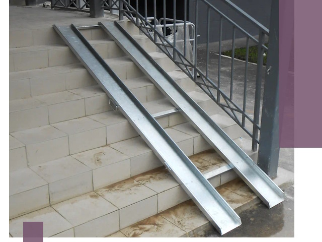 Пандусы для детских колясок в Тихвине: изготовление и монтаж