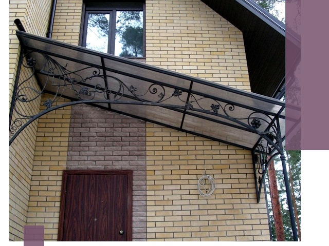 Односкатные козырьки из металла под ключ в Тихвине