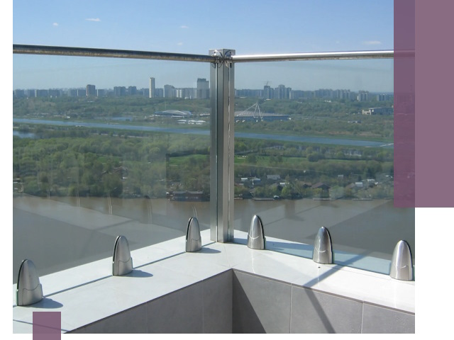 Стеклянные парапеты премиум класса в Тихвине для домов и бизнесов