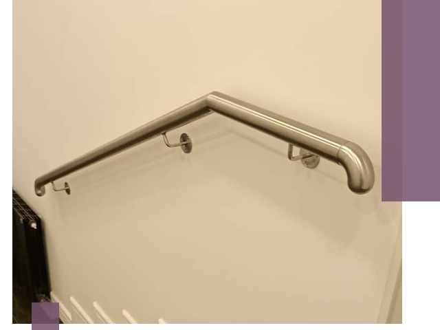 Изготовление пристенных поручней в Тихвине под ключ за сроки