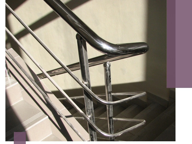 Поручни из нержавеющей стали под ключ в Тихвине