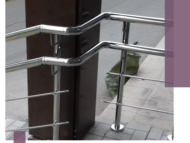 Монтаж поручней из нержавеющей стали в Тихвине качественно и быстро